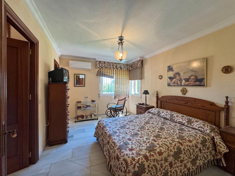 Foto 12954638-c908-4211-9cd9-22d87f289598. Chalet with fireplace heating parking pool in Manantiales - Lagar - Cortijo Alhaurín de la Torre