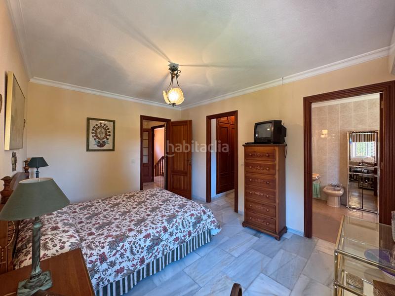 Foto deaef9ea-65a0-4550-acac-258bd8576418. Chalet with fireplace heating parking pool in Manantiales - Lagar - Cortijo Alhaurín de la Torre