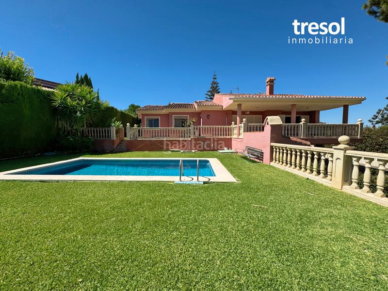 Foto f09daa45-3c6a-4c0a-a7af-c9683fd09160. Chalet with fireplace heating parking pool in Manantiales - Lagar - Cortijo Alhaurín de la Torre