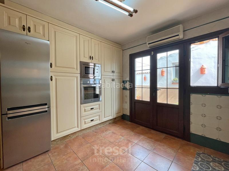 Foto 0e1f5296-9964-42ba-b4d3-4736c47e031c. Chalet avec cheminée chauffage dans Centro Alhaurín de la Torre