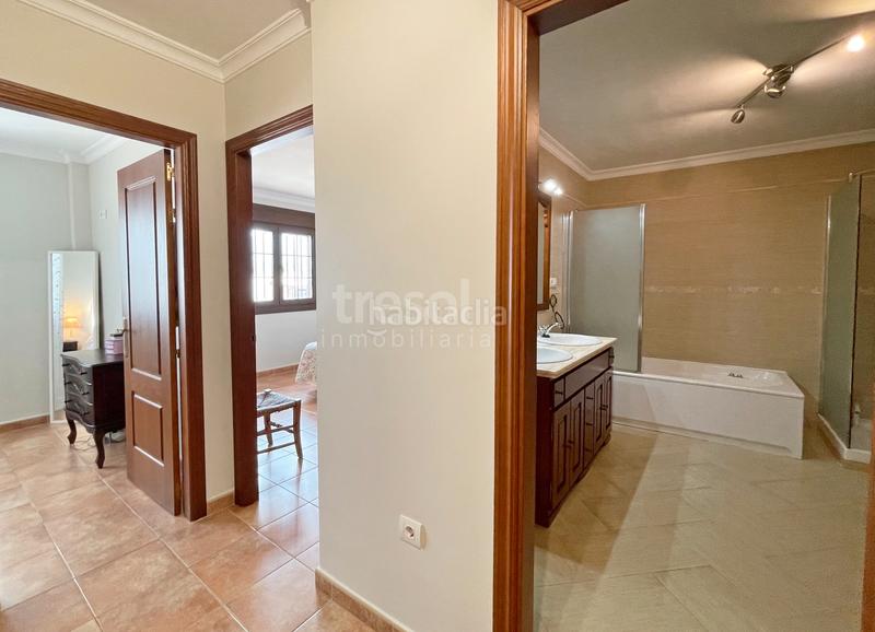 Foto d2b7ef42-3f4b-4494-b3aa-5ecf6c2b019a. Chalet avec cheminée chauffage dans Centro Alhaurín de la Torre