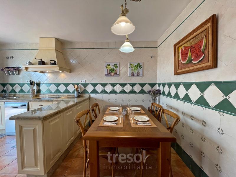 Foto d61d9703-f4ee-465b-b66d-e19b693ed2a4. Chalet avec cheminée chauffage dans Centro Alhaurín de la Torre