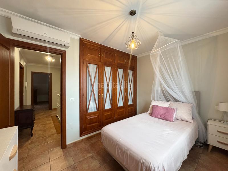 Foto e36ec5c3-17e7-458e-bd32-148636327ba4. Chalet avec cheminée chauffage dans Centro Alhaurín de la Torre