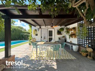 Xalet a El Romeral-Peñón de Zapata. Chalet independiente en una sola planta, renovado y con piscina