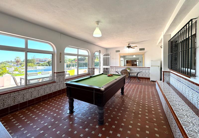 Foto 70e4131c-6b68-4685-a850-db59bb4933b7. Chalet mit kamin parking pool in El Romeral-Peñón de Zapata Alhaurín de la Torre