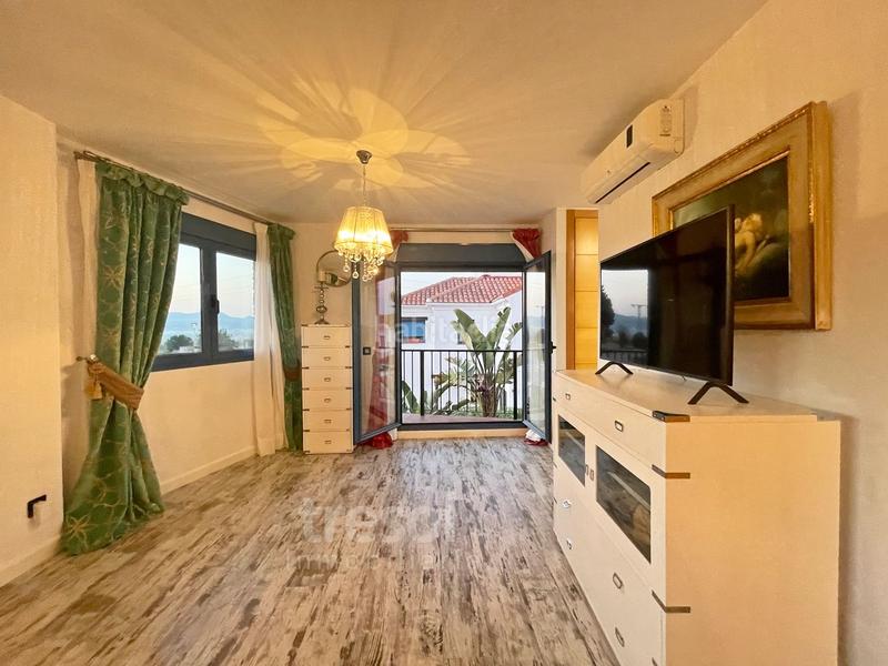 Foto 576fc582-f833-48e5-9425-7a2854030459. Casa aparellada amb aparcament piscina a Pinos de Alhaurín Alhaurín de la Torre