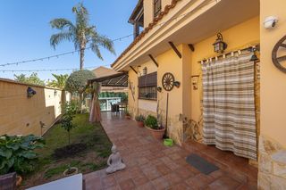 Chalet  Calle carlos saavedra lamas 1. Impresionante chalet pareado en taralpe – alhaurín de la torre