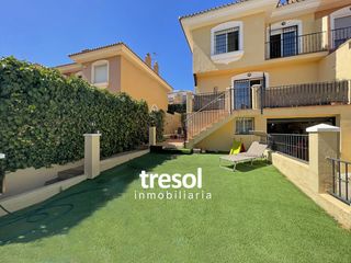 Affitto Casa bifamiliare in Capellanía - Retamar. Gran chalet pareado reformado en alquiler de larga temporada en