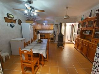 Semi detached house in Parque Ayala - Jardín de la Abadía - Huelín