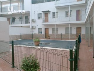 Etagenwohnung in Barbate. Piso en planta baja a 10 minutos de la playa zona del río en bar