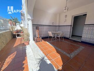Casa adossada a San José-San Bernardo. Casa adosada en venta en la línea de la concepción garaje opcion
