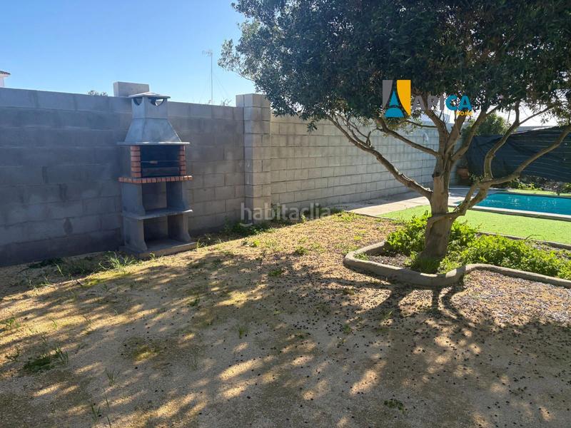 Foto c0d85fbe-9edf-4a85-9758-85d23505493c. Chalet  que se asienta sobre suelo rústico, fuente amarga. . en Chiclana de la Frontera