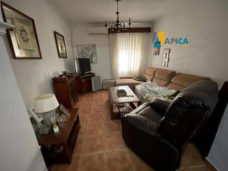 Casa adossada a Centro-San Felipe-Huerta Fava. Se vende adosado en el centro de la linea de la concepción a ref