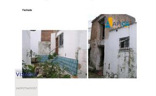 Casa a Conil. Casa para derribar en venta en conil, zona centro.