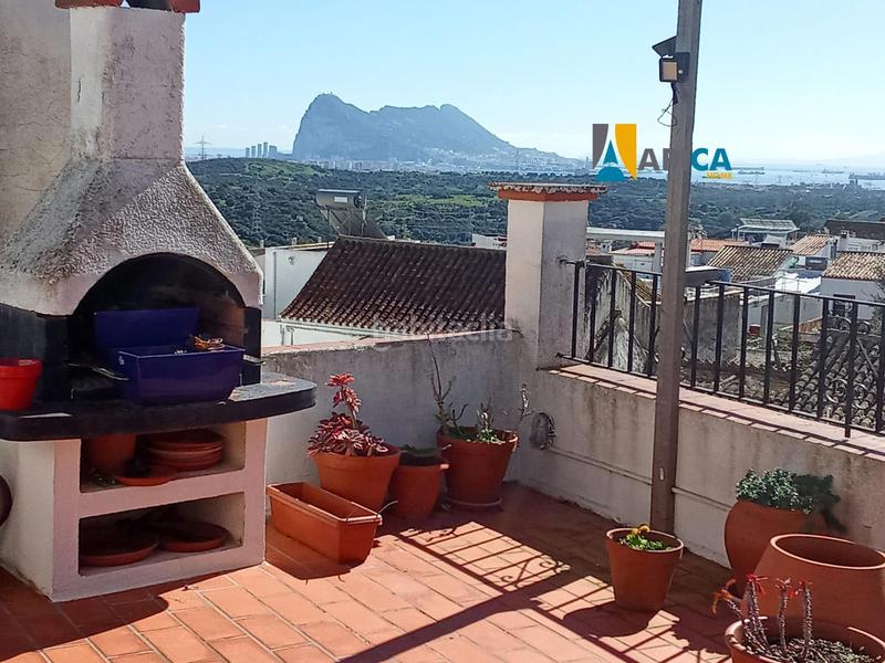 Foto dbdf9882-9ee5-491c-bdf3-a986148e21a7. Casa con parcheggio piscina in San Roque pueblo San Roque