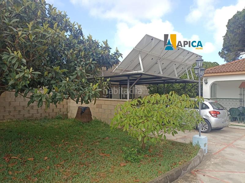 Foto 33c827cf-9ec6-4e9a-8515-599bec8f1607. Chalet avec parking piscine dans Las Lagunas - Campano Chiclana de la Frontera