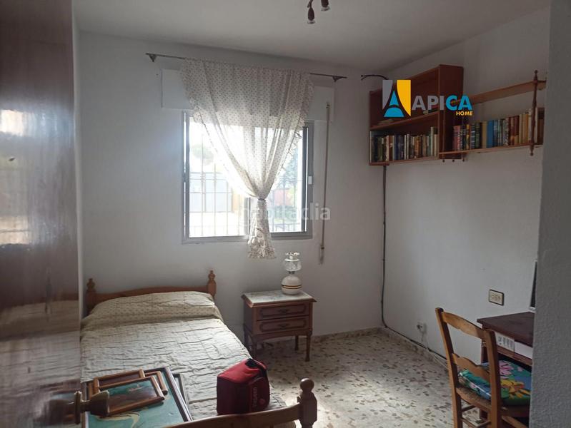 Foto 5d215c85-9971-4297-b0cc-95f3b57af7ac. Chalet avec parking piscine dans Las Lagunas - Campano Chiclana de la Frontera