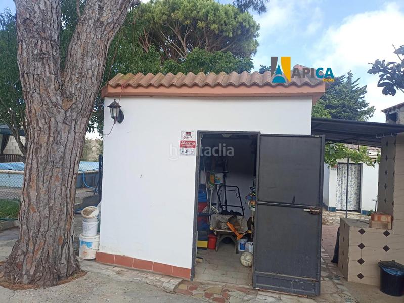Foto 6c64de5d-8256-4708-a457-d3465f5d4855. Chalet avec parking piscine dans Las Lagunas - Campano Chiclana de la Frontera