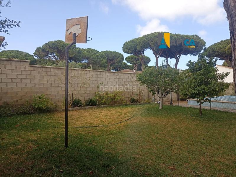 Foto 93bab188-db51-429c-b14e-39b36cff7f86. Chalet avec parking piscine dans Las Lagunas - Campano Chiclana de la Frontera