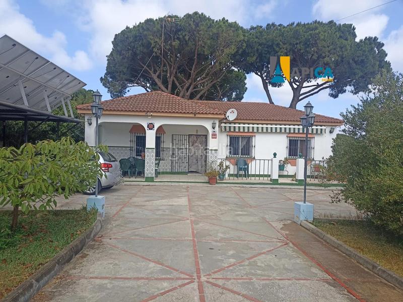 Foto 9cba917f-7a8d-4c19-93dd-c3208e1edf9f. Chalet avec parking piscine dans Las Lagunas - Campano Chiclana de la Frontera