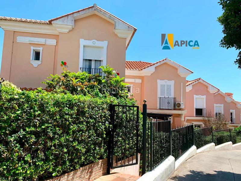 Foto 4b65e734-0c87-4f4a-9d5a-1ec305081464. Casa adosada se vende chalet adosado en alcaidesa, la línea de la concepción en La Alcaidesa