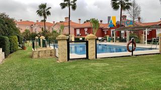 Casa adossada a La Alcaidesa. Se vende chalet adosado en alcaidesa, la línea de la concepción