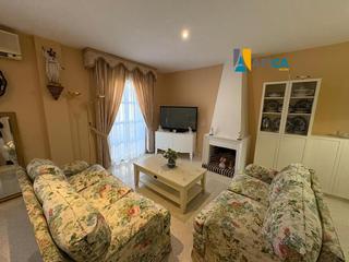 Appartement à Núcleo urbano. Piso de 4 dormitorios, centro casco histórico. chiclana de la fr