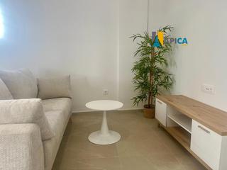 Appartement à Conil. Bajo en conil, reformado, 2 dormitorios y 2 baños. a 1000m de la