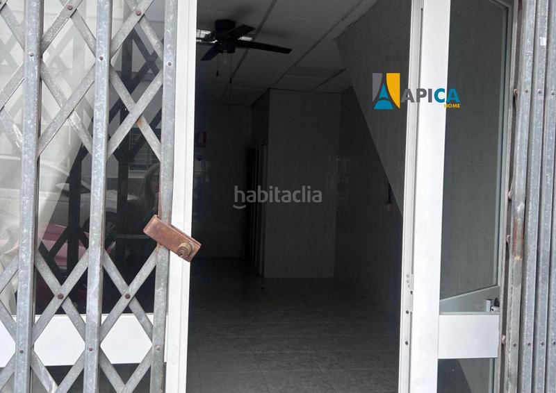 Foto 45dadc9b-d81a-49f0-bd83-d8d3df5f12ed. Local comercial  con doble acceso en el centro . en Barbate