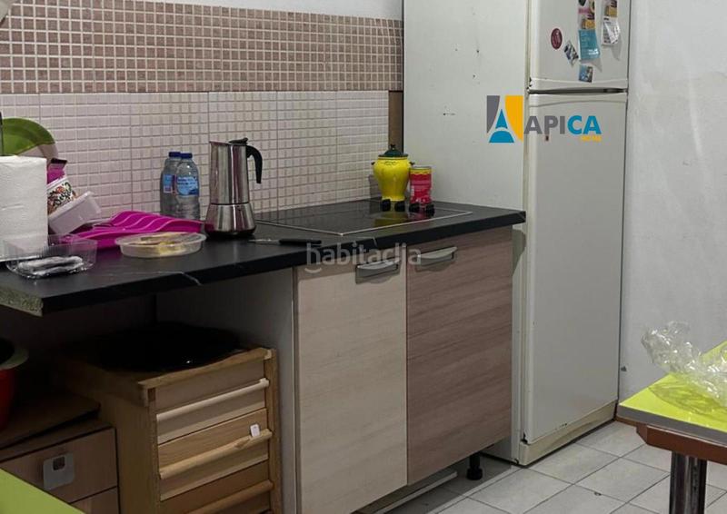 Foto b47ee979-3bd5-49a1-94f5-de73b73915c8. Local comercial  con doble acceso en el centro . en Barbate