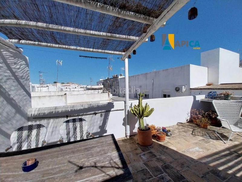 Foto 5f9c5917-f39c-4cda-86bf-6eb51866edd1. Dúplex  en el casco histórico de Vejer, 2 dormitorios, terraza privada con vistas panorámicas. en Vejer de la Frontera