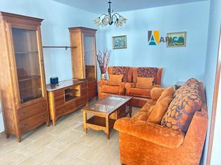 Appartamento in Conil. Piso en planta baja con patio y azotea en río salado, conil de l