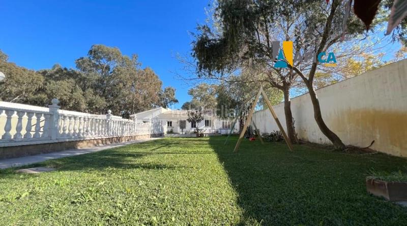 Foto 7e728ec8-0ef6-49fc-9fa0-efc1ce1e87c3. Casa adossada amb aparcament piscina a Barrios (Los)