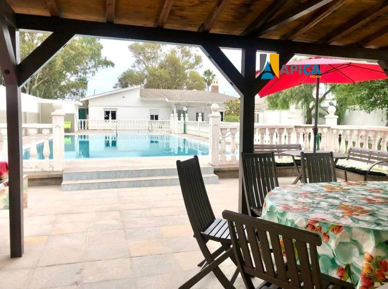 Foto cd97a463-bfc1-4997-a787-502cc0d5e1c1. Casa adossada amb aparcament piscina a Barrios (Los)