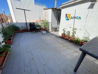 Maison à Población de Arroyo. Se vende casa adosada a 2 min del del centro, en la línea de la