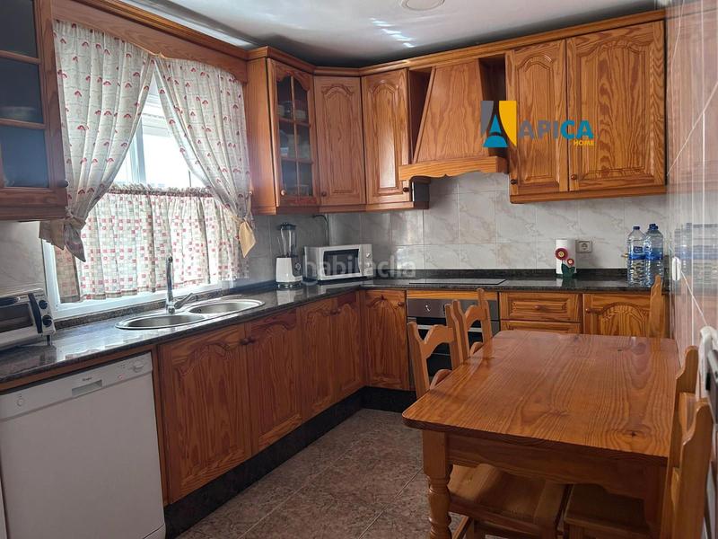 Foto cf8bf5f8-722a-4809-af28-0576938cabfa. Duplex in Barbate Barbate