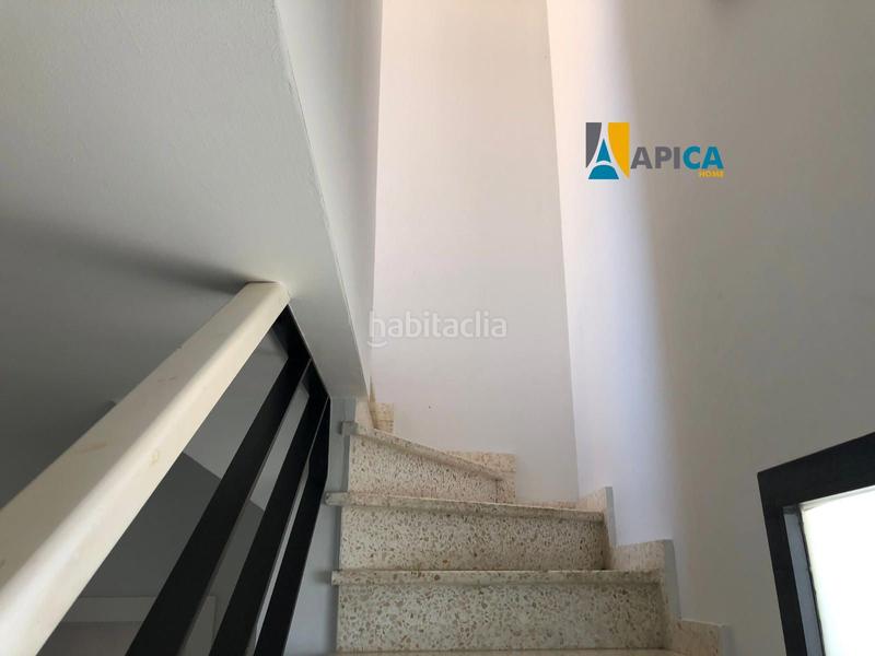 Foto ca3db2b4-5bb4-42ee-9097-1b39081bdf1c. Casa adossada amb aparcament a La Granja - La Colina - Los Pastores Algeciras