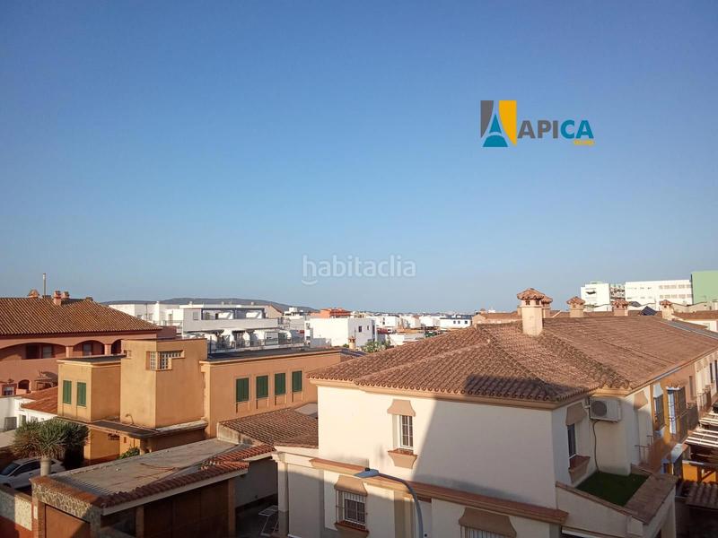 Foto 322b7056-b63e-4511-bcbc-d9e3714492f9. Duplex with parking in El Rinconcillo Algeciras