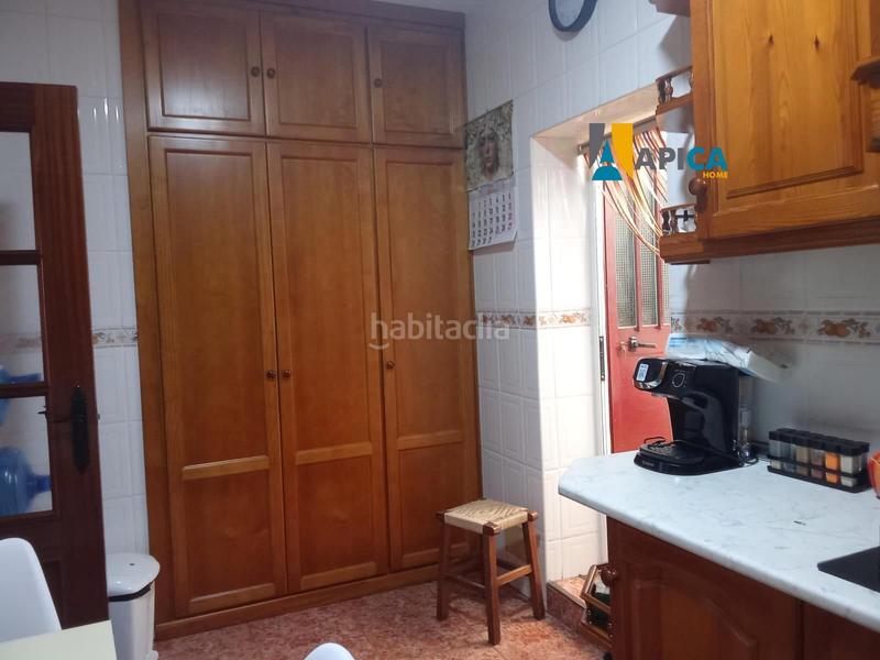 Foto 97d15a3c-342d-4131-af8e-8c2706b6deba. Piso , piso y hostal en zona tranquila y privilegiada. en San Roque