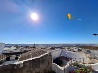 Finca rústica a Medina - Sidonia. Solar urbano en casco histórico de medina con vistas panorámicas