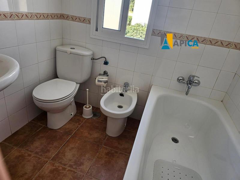 Foto 72be0da5-d2fe-4f9e-91b9-5cf54ee05b77. Casa adosada se vende casa adosada en un estado excelente, en Manilva