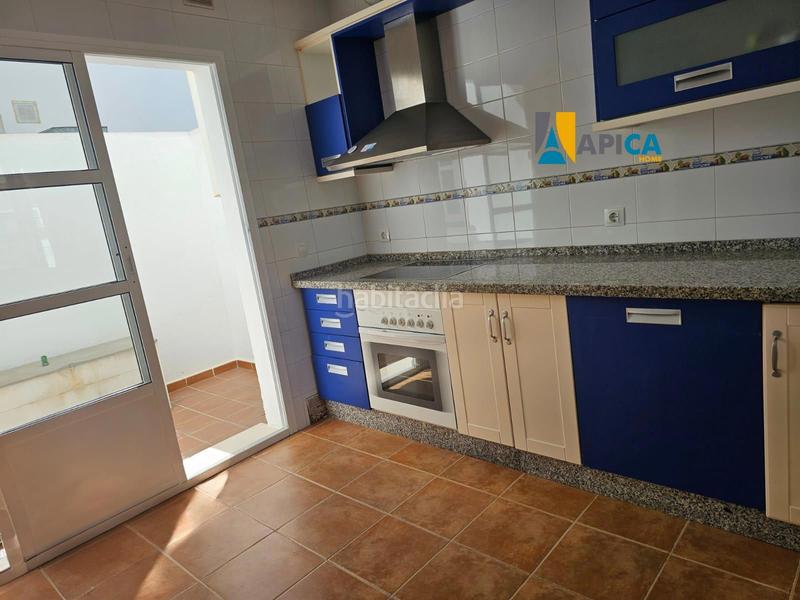 Foto bbd9d100-4d25-4700-af48-403a7f7e41c9. Casa adosada se vende casa adosada en un estado excelente, en Manilva