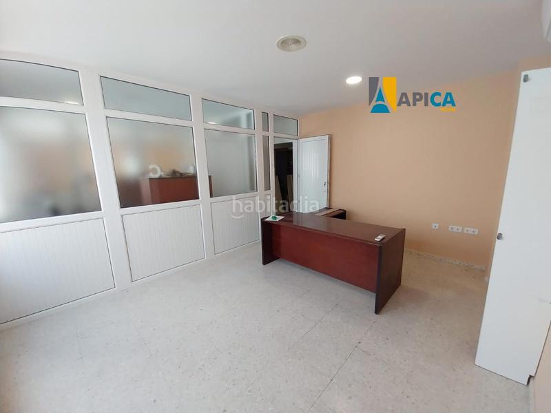 Foto c95e81c4-44c5-4f79-9d33-e4ca144f8b21. Local commercial dans Paseo Marítimo - San José - La Laguna Cádiz