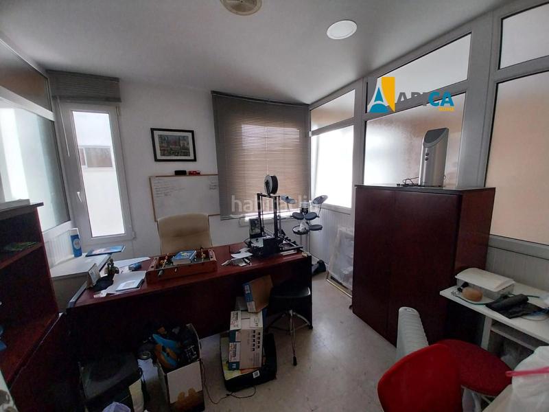 Foto f9ee791f-18dc-4f41-a295-7e118871a681. Local commercial dans Paseo Marítimo - San José - La Laguna Cádiz