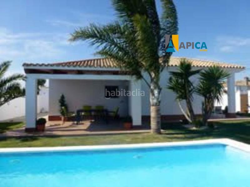 Foto e20cecf7-6961-4d9a-9a3d-acc9b9dde877. Chalet avec parking piscine dans Los Gallos Chiclana de la Frontera