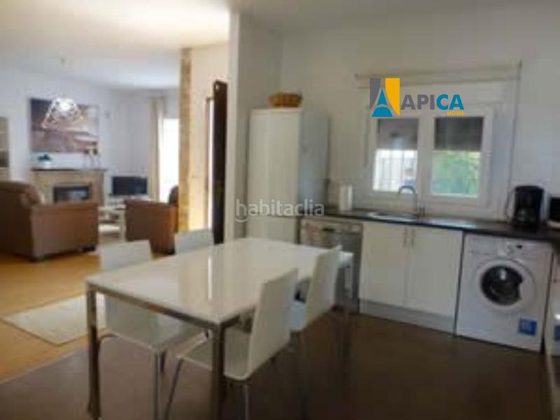 Foto e8ce7f1e-29ee-47ab-a5d3-ea53b9505405. Chalet avec parking piscine dans Los Gallos Chiclana de la Frontera