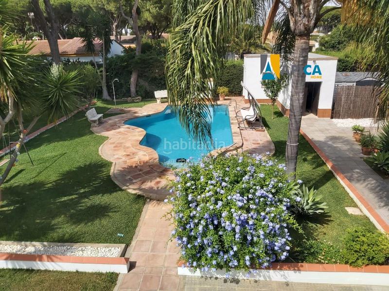 Foto 251bf906-3cb2-4039-a266-3083f5ba3e34. Chalet con riscaldamento parcheggio piscina in Las Lagunas - Campano Chiclana de la Frontera