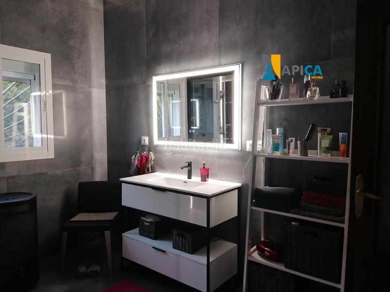 Foto 41163715-9f8d-4ef8-abbe-95238a41df0f. Chalet con riscaldamento parcheggio piscina in Las Lagunas - Campano Chiclana de la Frontera