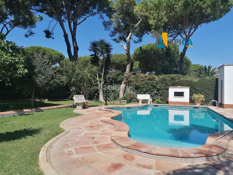 Foto 4aee770a-e452-41cc-ba98-d1f8c7e6899a. Chalet con riscaldamento parcheggio piscina in Las Lagunas - Campano Chiclana de la Frontera