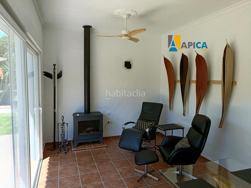 Foto d17a0b61-d33f-4f27-9d1f-4acf819850fd. Chalet con riscaldamento parcheggio piscina in Las Lagunas - Campano Chiclana de la Frontera